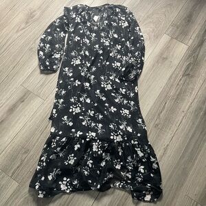 Banana Republic Deep V-Neck Maxi Dress,‎ Size XS New